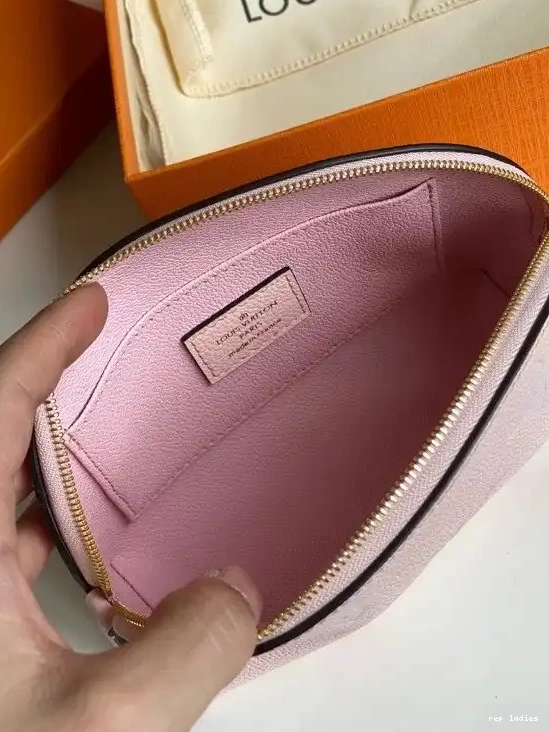 Cheap COSMETIC VUITTON LOUIS POUCH 0508